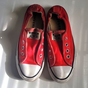 Women Size 7 Slip on Red Converse